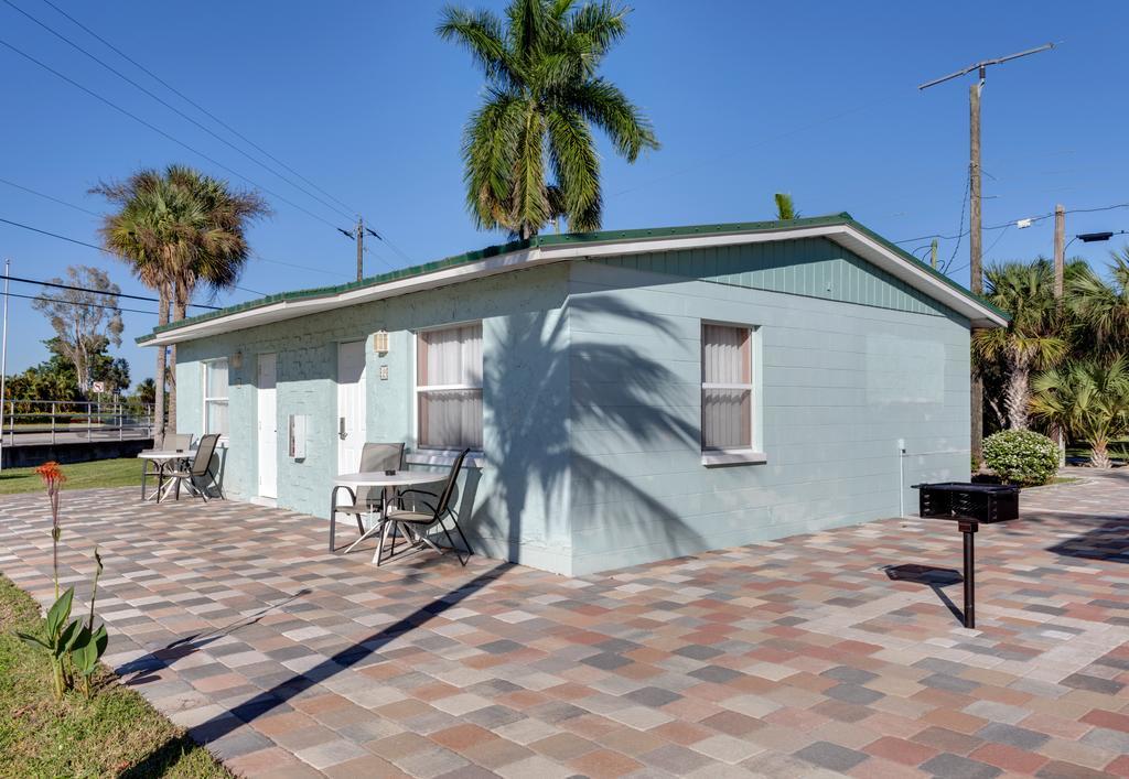 Fountain Cottages Inn Fort Myers Exterior photo